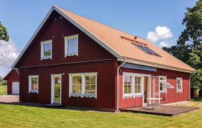 Amazing Home In Kristinehamn With Lake View Luleå